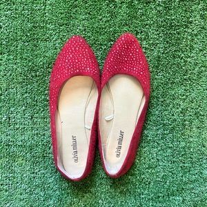 Red vintage diamond pointy flats